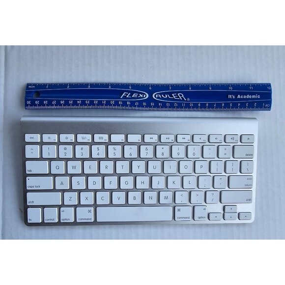 Apple Mac Key board Keyboard Model A1314 - Picture 2 of 10